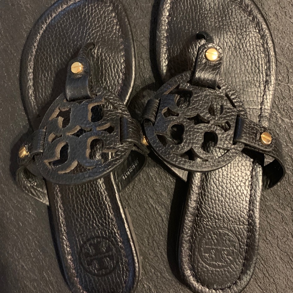 Like new Tory Burch Sandals